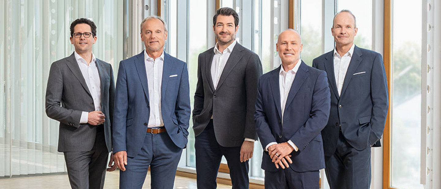 The executive leadership team of the PARI Group