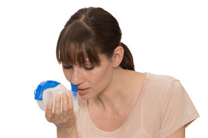 Using a nasal douche: How to irrigate your nose - PARI