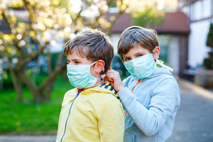 Download Wearing A Face Mask Day To Day Questions Problems Of Lung Patients Pari PSD Mockup Templates