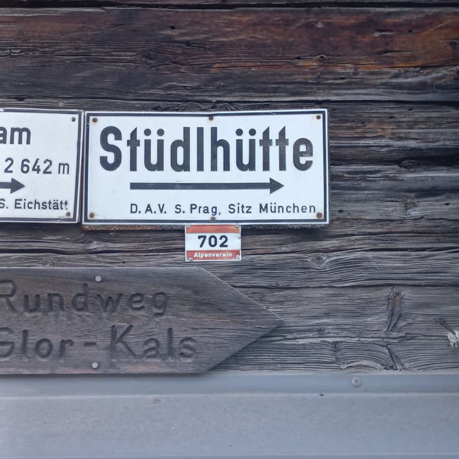Wegweiser zur Stüdlhütte