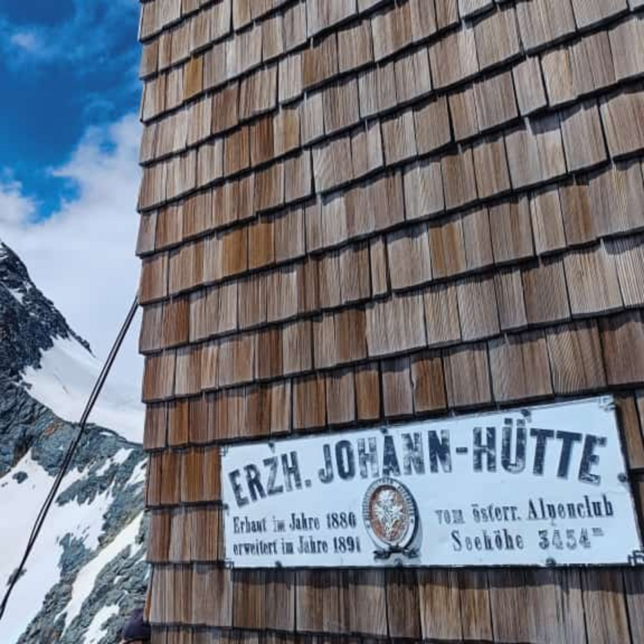 Schild der Erzherzog-Johann-Hütte