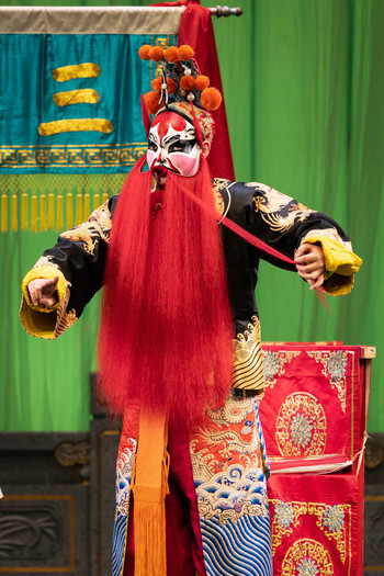 Peking Opera teenager Ding Hu on stage