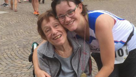 Laura mit Ihrer Mutter