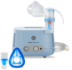 Produktabbildung – Die Abbildung zeigt den PARI COMPACT2 Junior Kompressor mit aufgestecktem PARI LC PLUS BABY Verbnebler und BABY Maske.