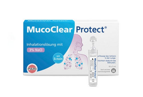 Produktabbildung – Die Abbildung zeigt im Vordergrund eine Ampulle mit MucoClear Protect. Im Hintergrund steht die handelsübliche Verpackung, die 10 Ampullen enthält.