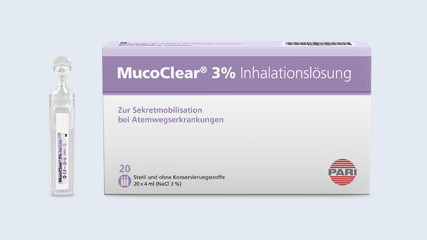Produktabbildung – MucoClear 3% Inhalationslösung – Hypertone Kochsalzlösung. Links neben der 20er Packung steht eine einzelne Ampulle