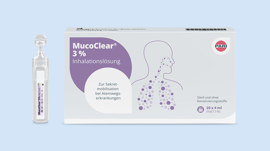 Produktabbildung – MucoClear 3% Inhalationslösung – Hypertone Kochsalzlösung. Links neben der 20er Packung steht eine einzelne Ampulle