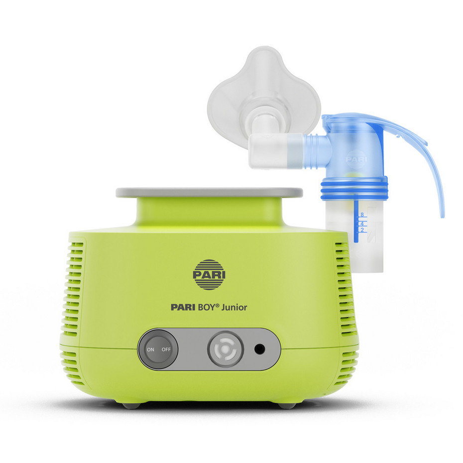 Produktabbildung – Die Abbildung zeigt den PARI BOY Junior Kompressor mit PARI LC SPRINT Junior Vernebler und aufgesteckter Kindermaske.