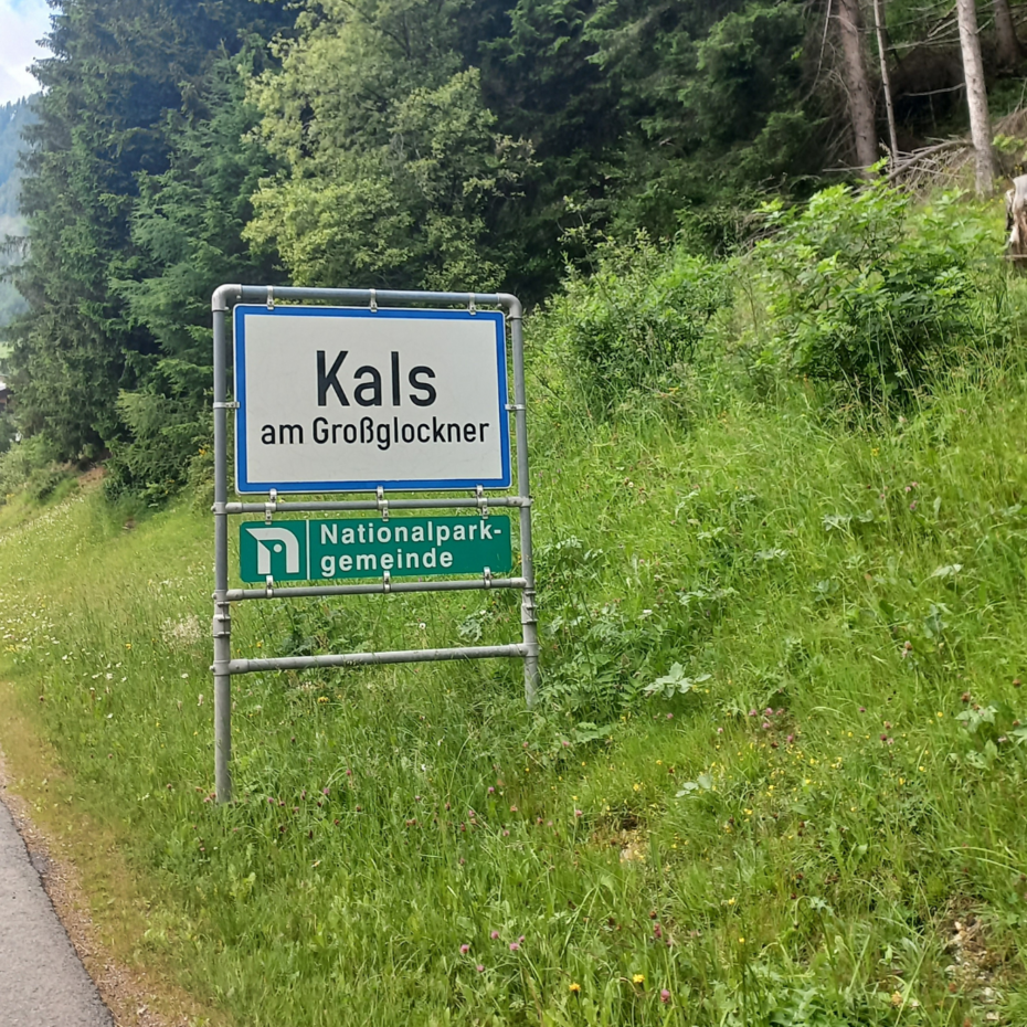Ortsschild der Gemeine Kals am Großglockner (AT)
