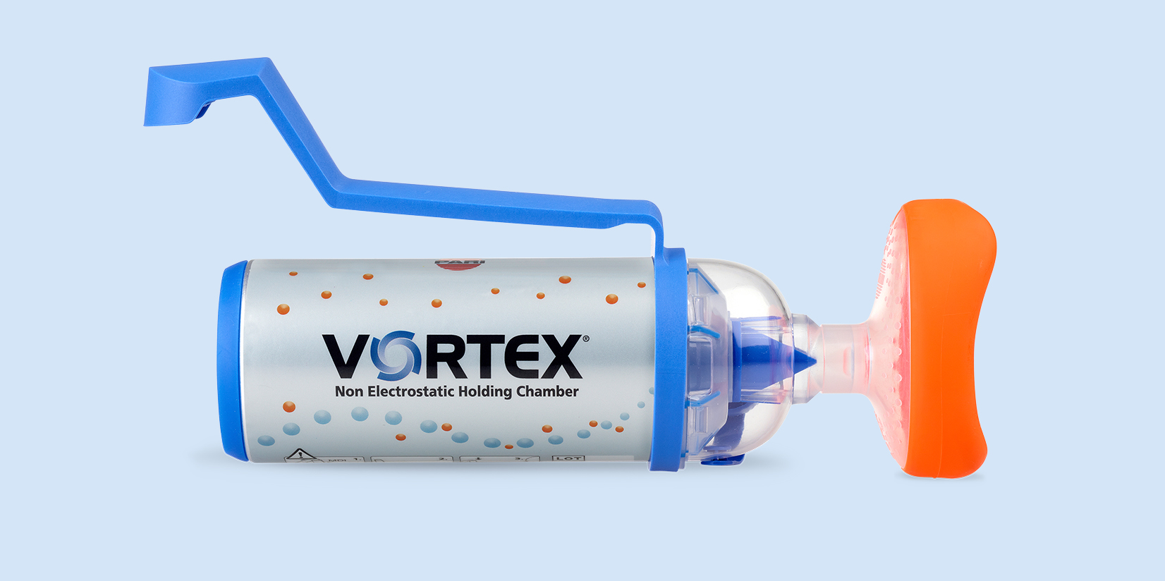 Produktabbildung: VORTEX Inhalierhilfe mit Babymaske (orange), freigestellt vor hellem Hintergrund.
