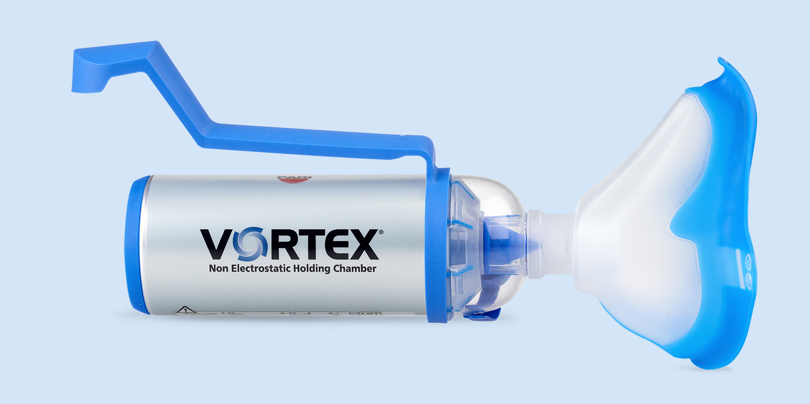 Produktabbildung: VORTEX mit Erwachsenenmaske und Einhand-Bedienhilfe, freigestellt vor hellem Hintergrund.